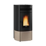 Pelletofen Extraflame Evolution Line Noris Lux mit 12 kW – Verkleidung: taupe matt